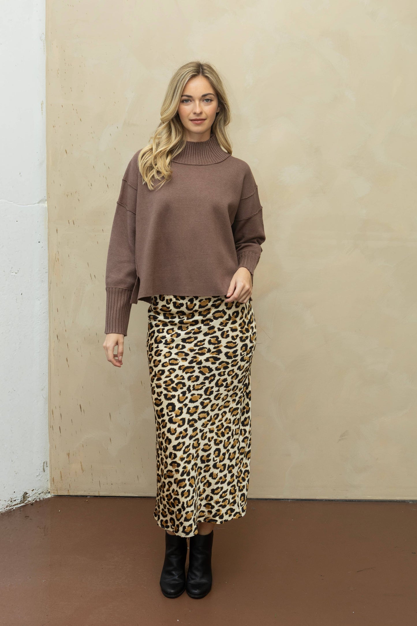 SA00121T - Soft Overlock Mock Neck Sweater