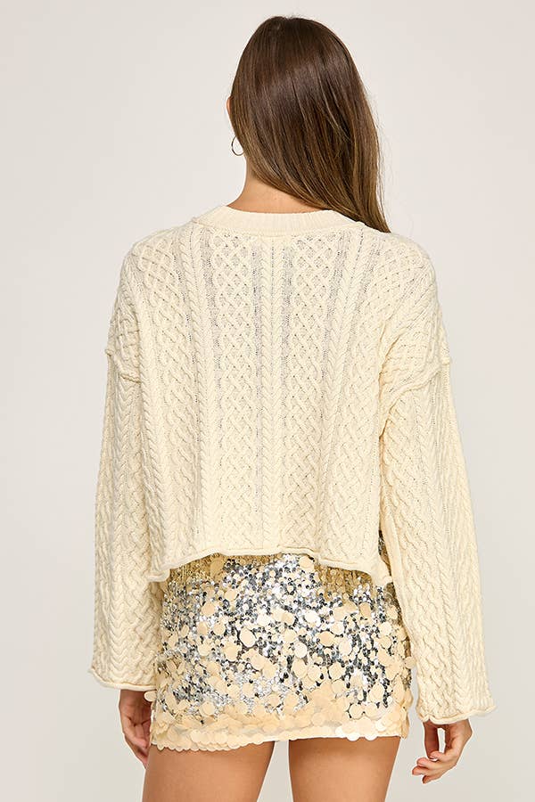 CROPPED CABLE KNIT PULLOVER
