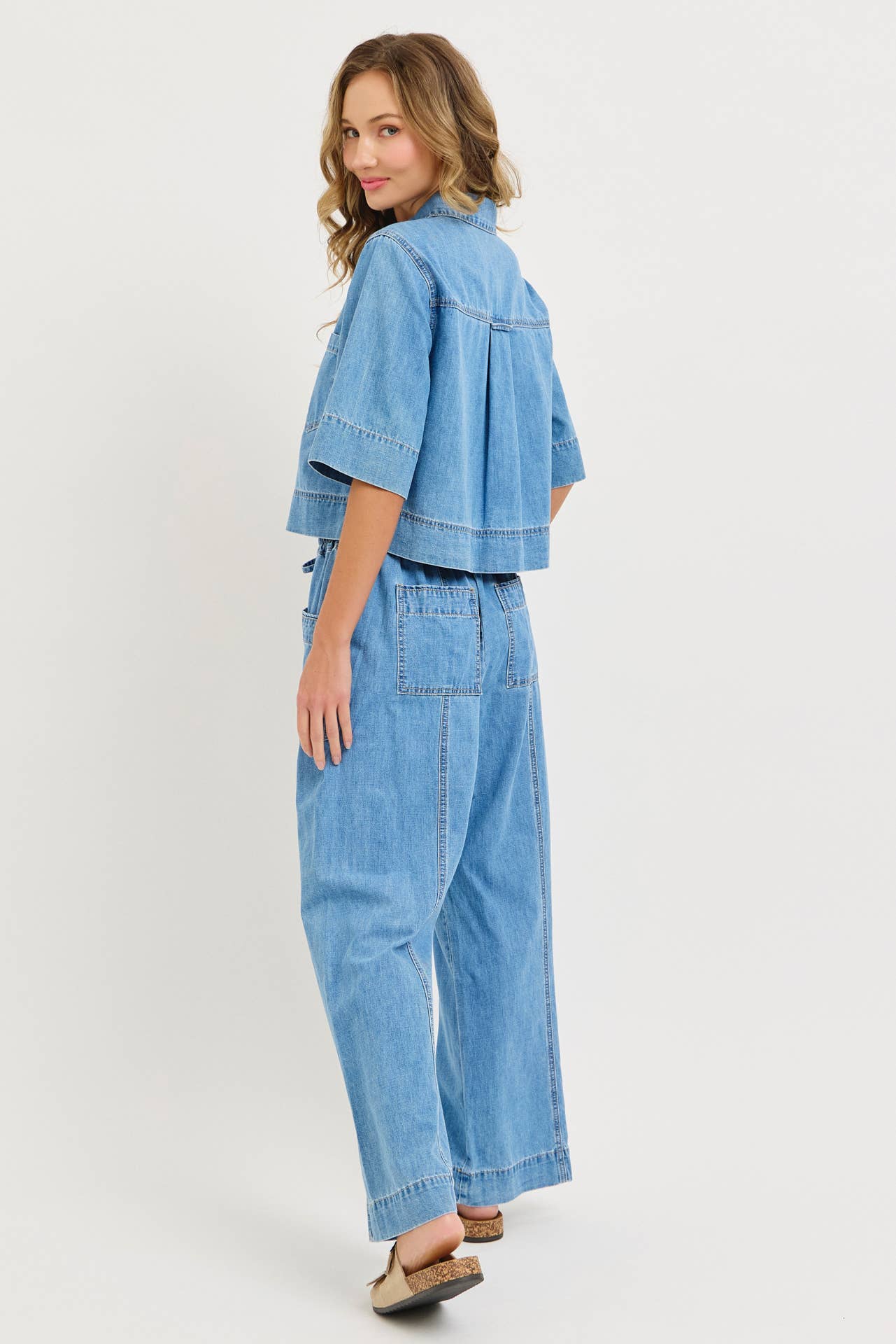 Sweet Lovely by Jen - CASUAL EVERYDAY EFFORTLESS DENIM BUTTON DOWN SHIRT