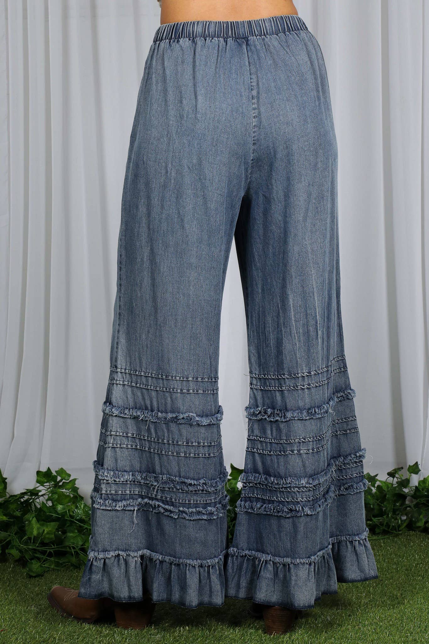 Flared Ruffle Hem Washed Chambray Crop Denim Pants VP83039