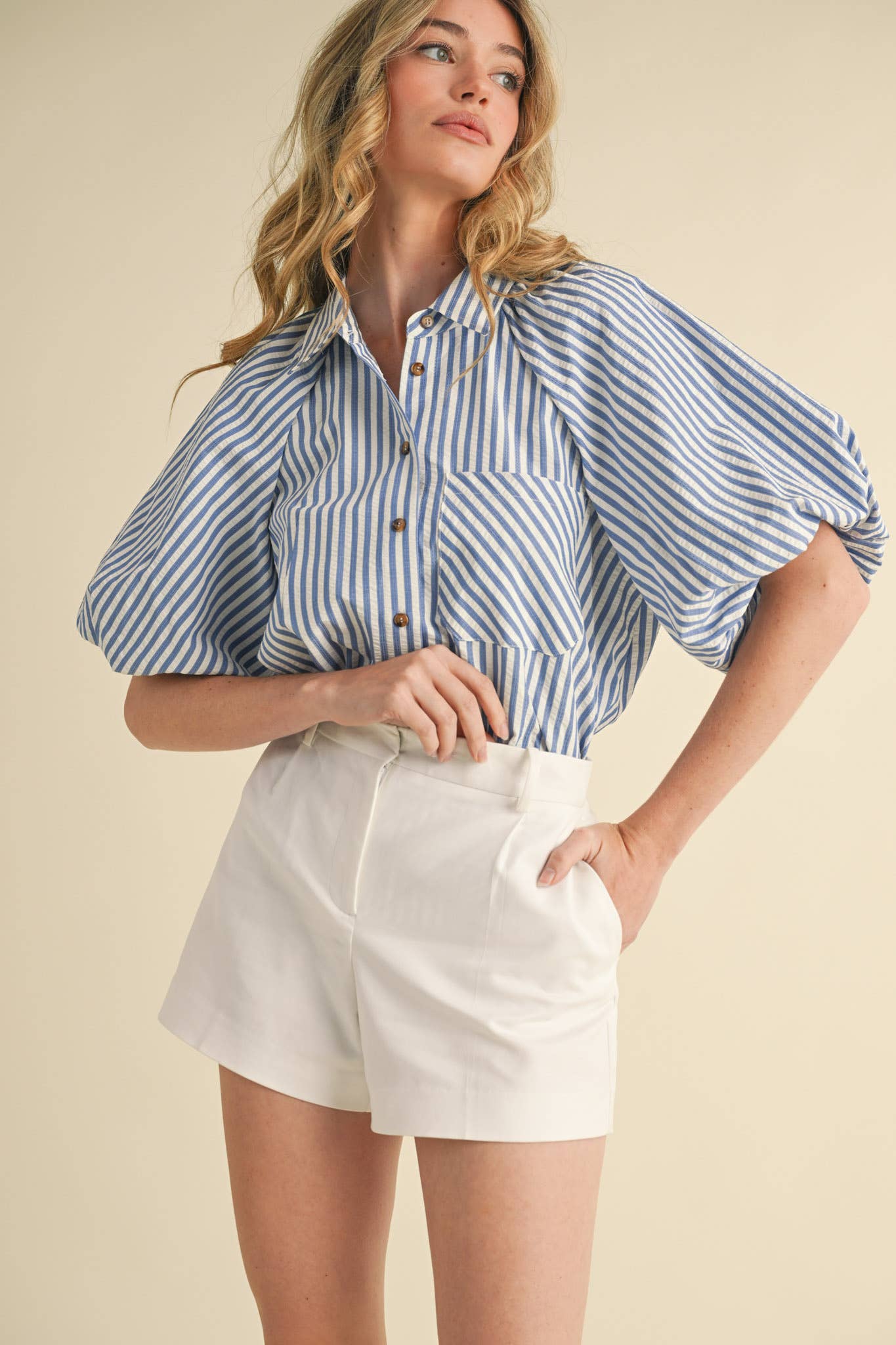 BUBBLE SLEEVE BUTTON DOWN TOP