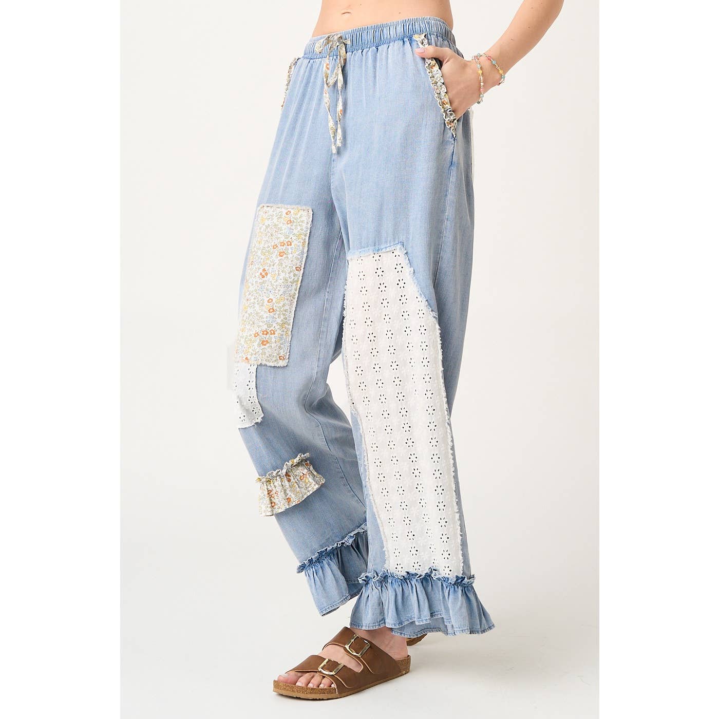 Eyelet widE LEG PANTS